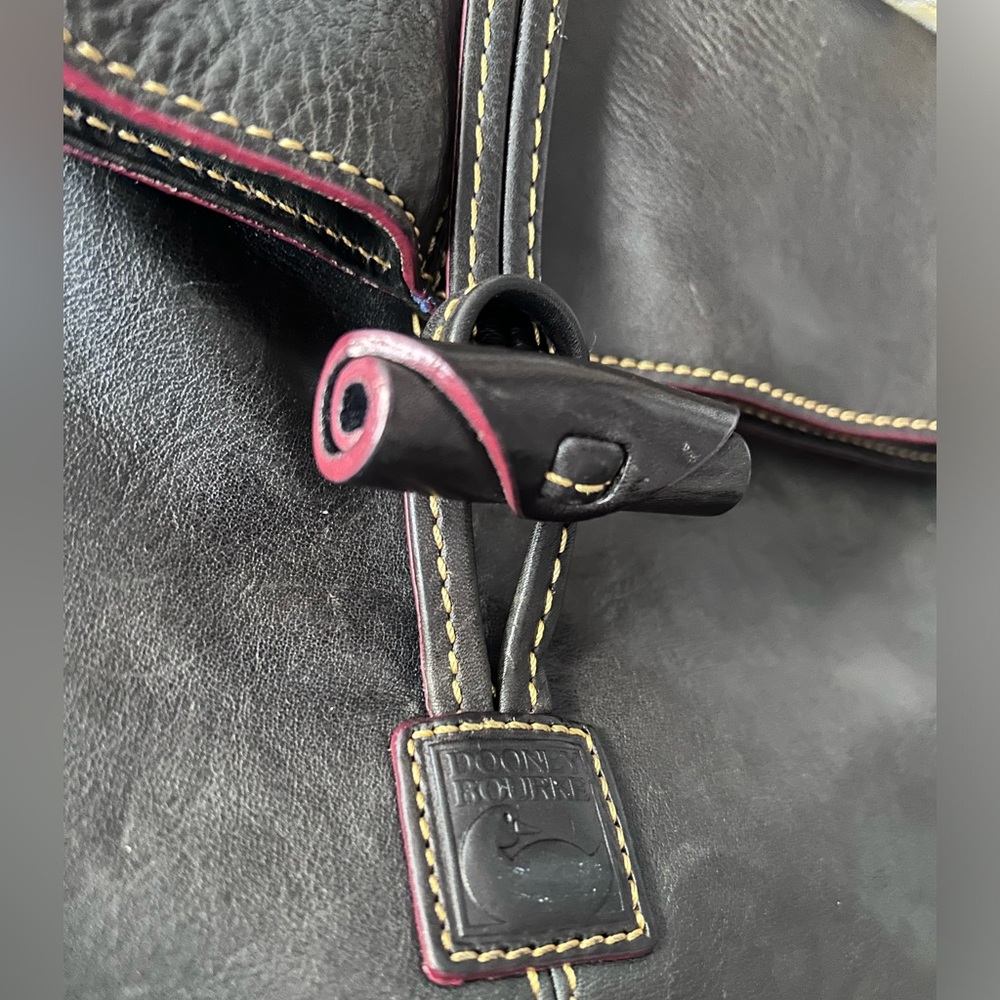 DOONEY & BOURKE FLORENTINE BLACK LEATHER SHOULDER BAG  Sleek polished leather - Picture 13 of 16